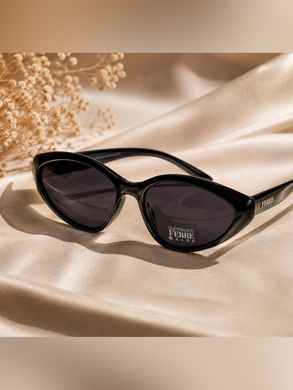 Vintage Gianfranco Ferré Jeans sunglasses.